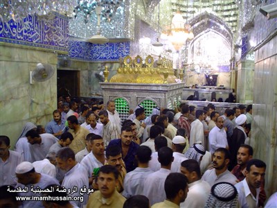 نمای داخل از حرم امام حسین (ع)